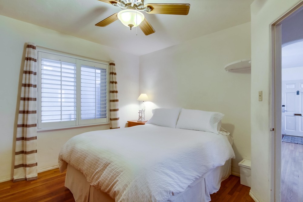 Virtual tour photo 25 of 32 for 709 Whiting Ct