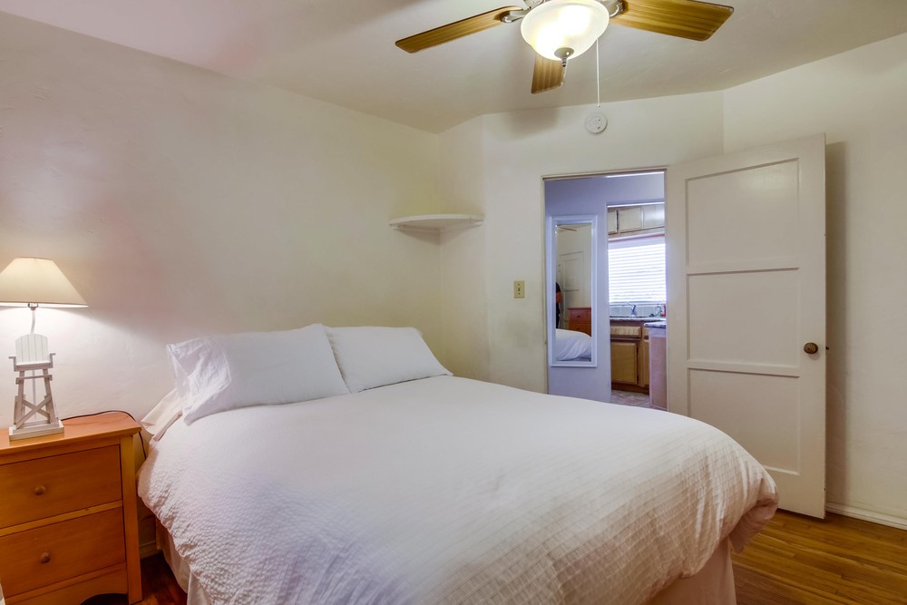 Virtual tour photo 26 of 32 for 709 Whiting Ct