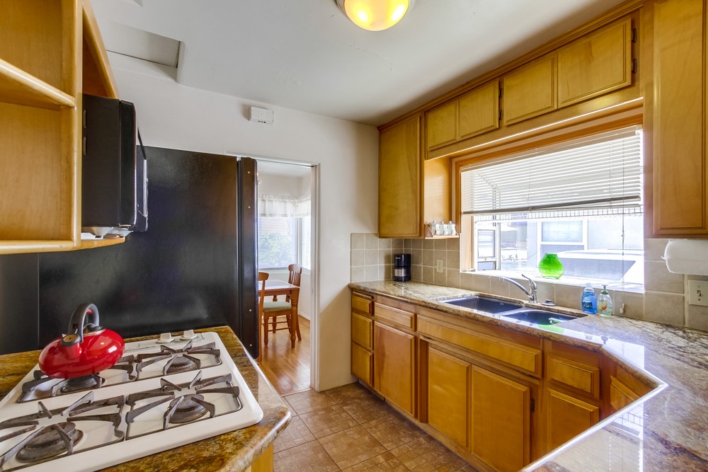 Virtual tour photo 13 of 21 for 709 Whiting Ct