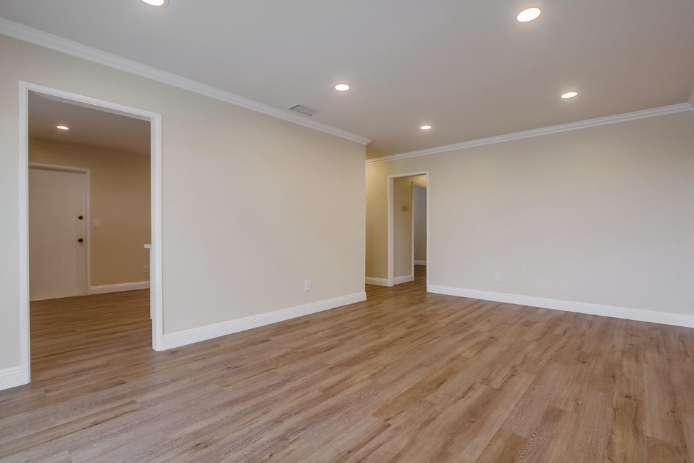 Virtual tour photo 17 of 67 for 7103 Windward St