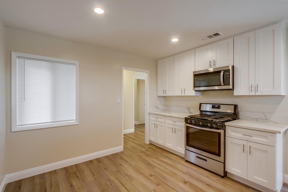 Virtual tour photo 21 of 67 for 7103 Windward St