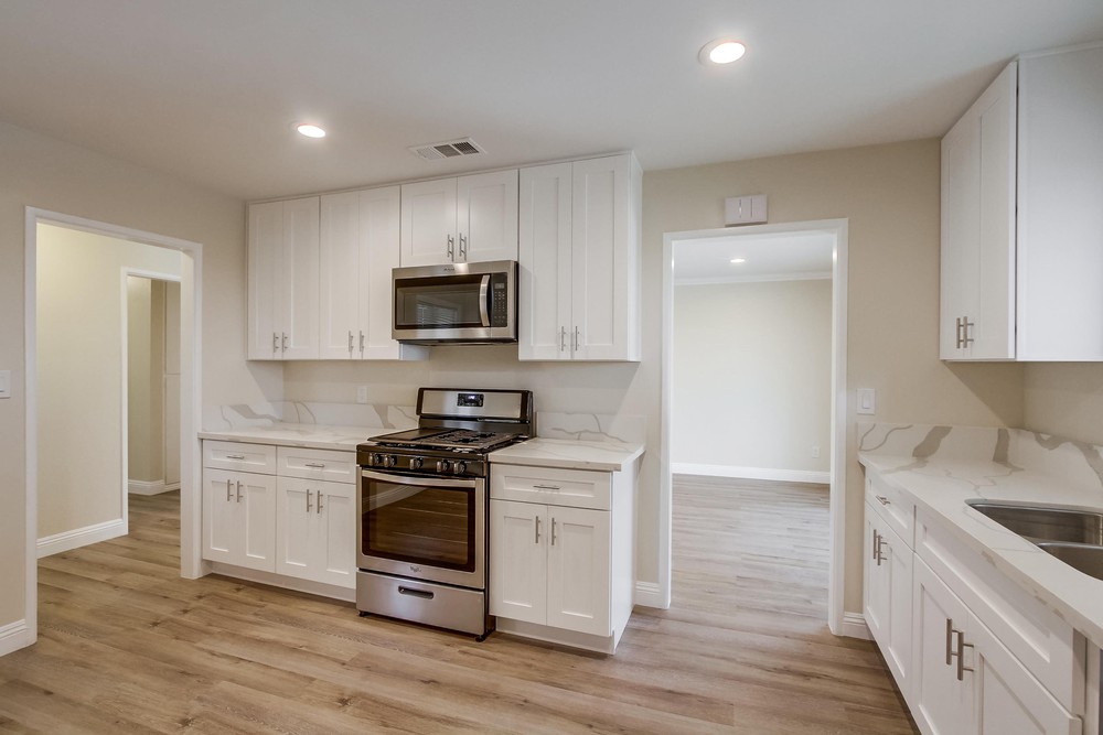 Virtual tour photo 22 of 67 for 7103 Windward St