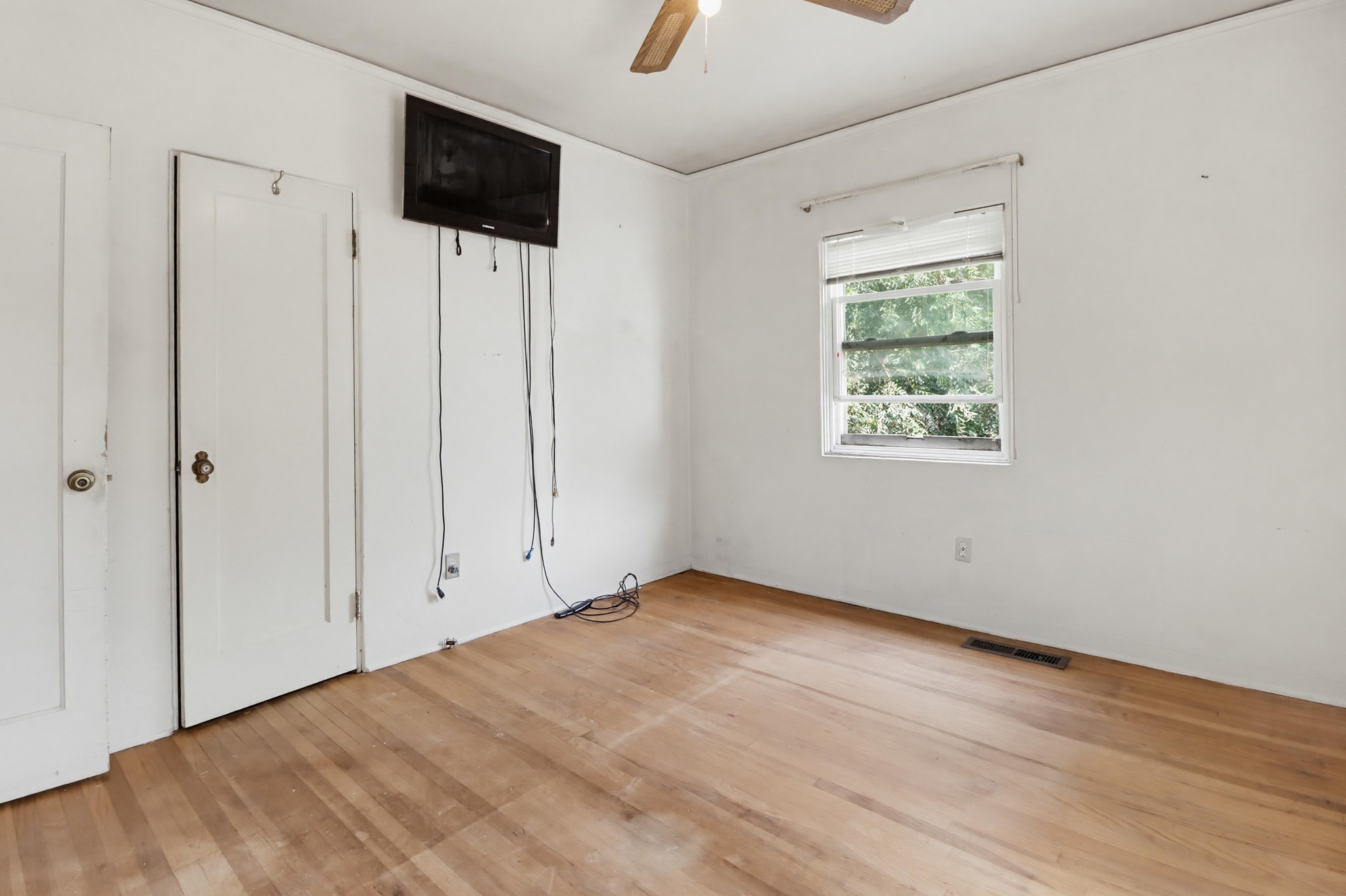 Virtual tour photo 30 of 56 for 7107 Suerich Ln