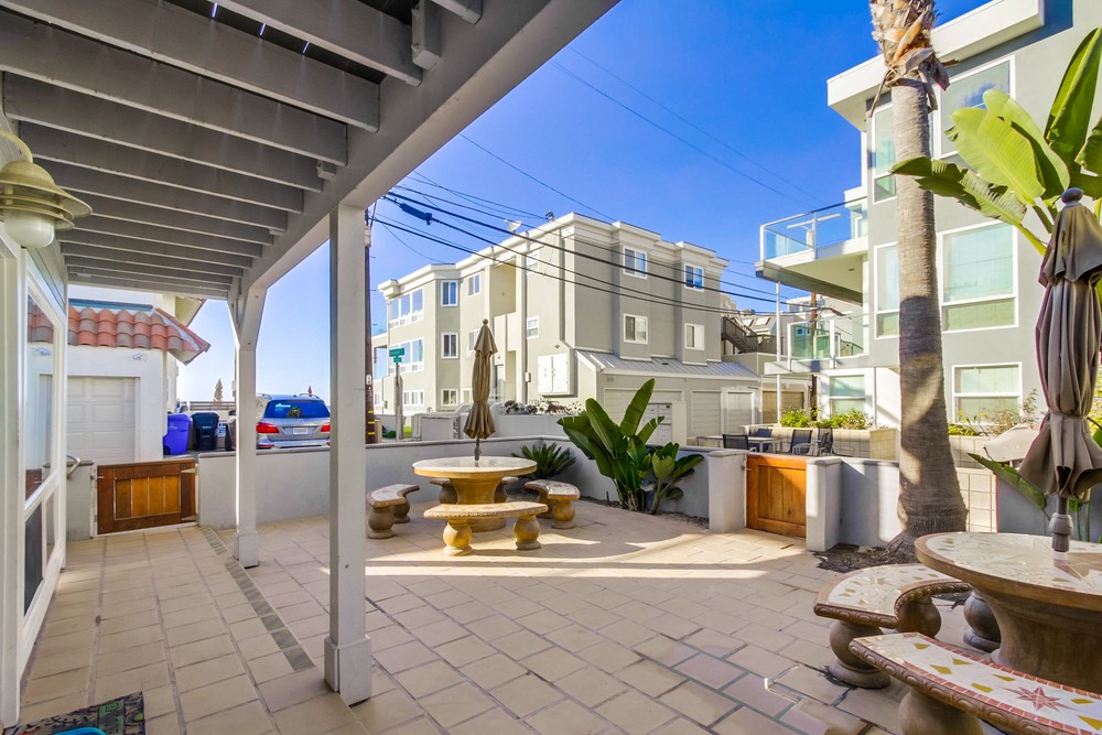 Virtual tour photo 8 of 32 for 711 Ensenada Ct
