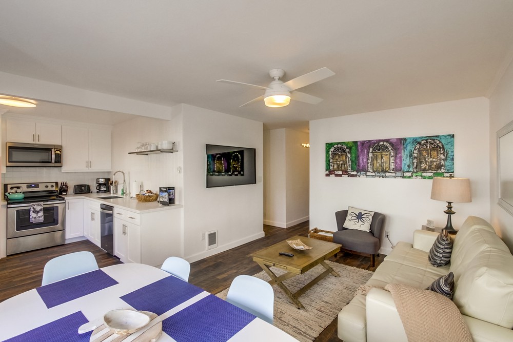 Virtual tour photo 10 of 32 for 711 Ensenada Ct