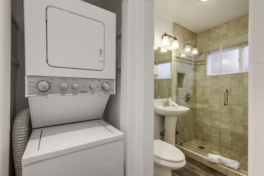 Virtual tour photo 27 of 32 for 711 Ensenada Ct