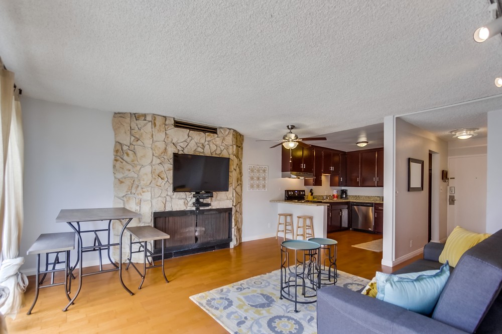 Virtual tour photo 7 of 23 for 711 Island Ct #3
