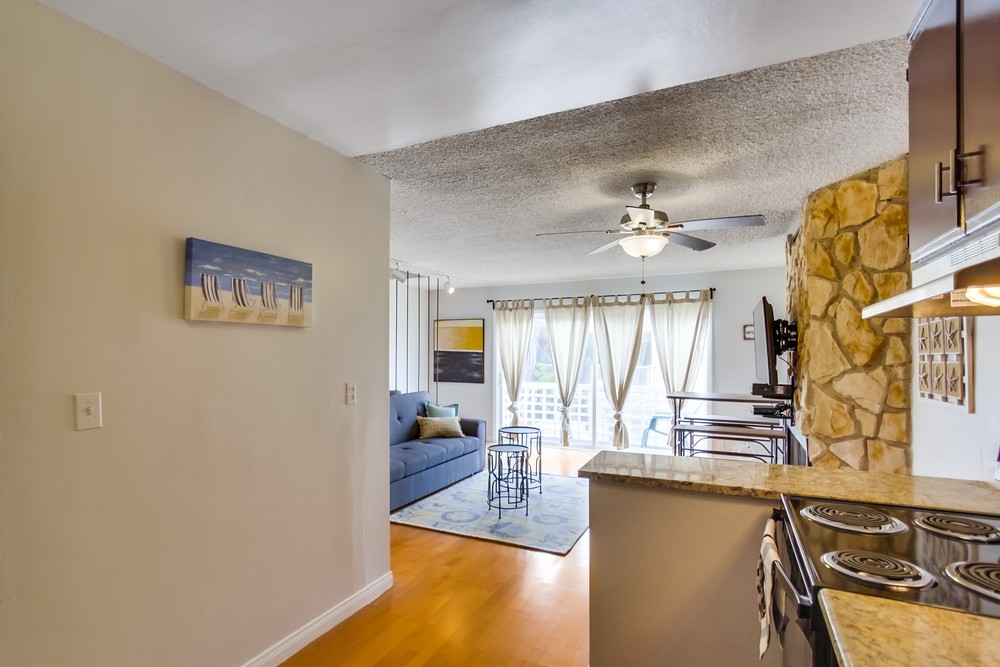 Virtual tour photo 12 of 23 for 711 Island Ct #3