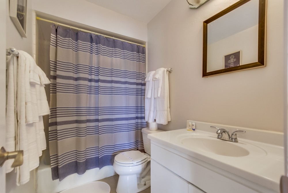 Virtual tour photo 16 of 23 for 711 Island Ct #3