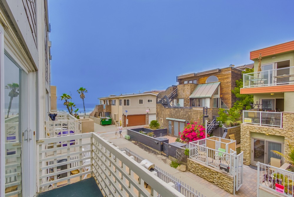 Virtual tour photo 18 of 23 for 711 Island Ct #3