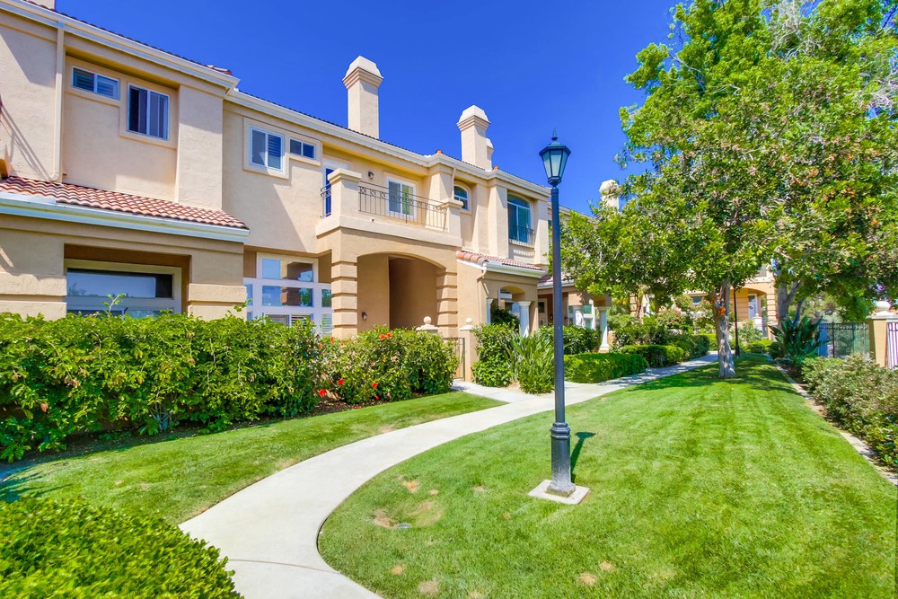 Virtual tour photo 3 of 48 for 7112 Calabria Ct B