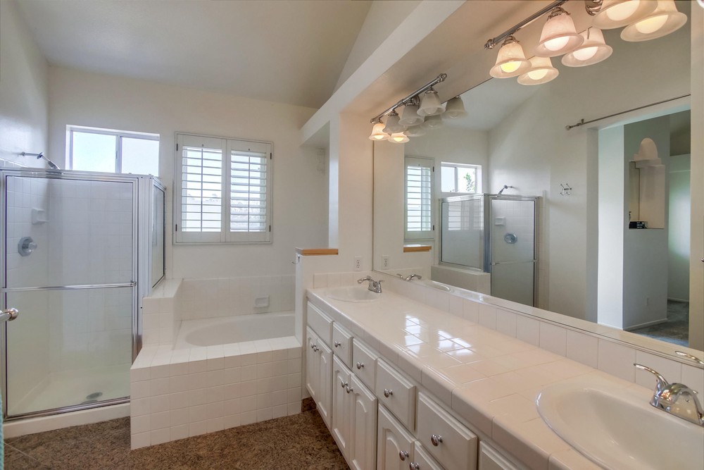 Virtual tour photo 33 of 48 for 7112 Calabria Ct B