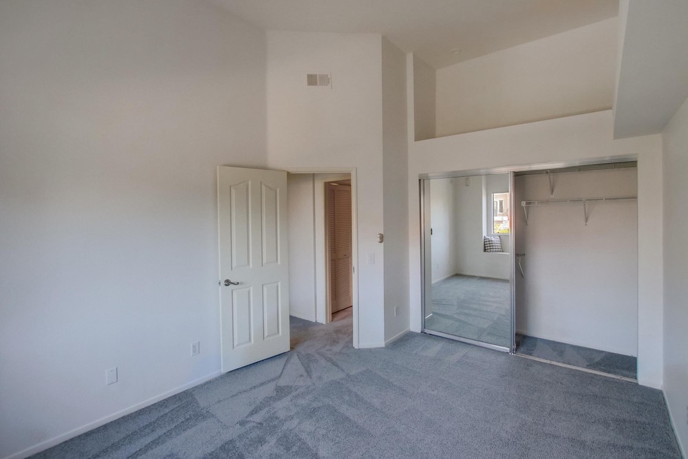 Virtual tour photo 39 of 48 for 7112 Calabria Ct B