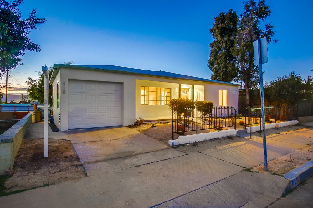 Virtual tour photo 4 of 77 for 712 Raven St