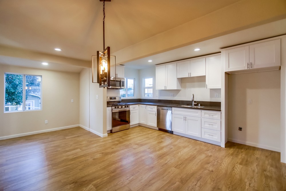 Virtual tour photo 25 of 77 for 712 Raven St