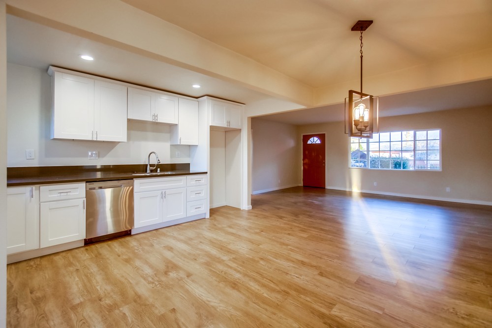 Virtual tour photo 31 of 77 for 712 Raven St