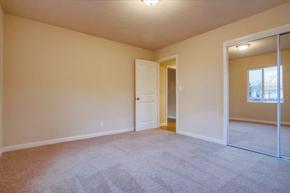 Virtual tour photo 35 of 77 for 712 Raven St