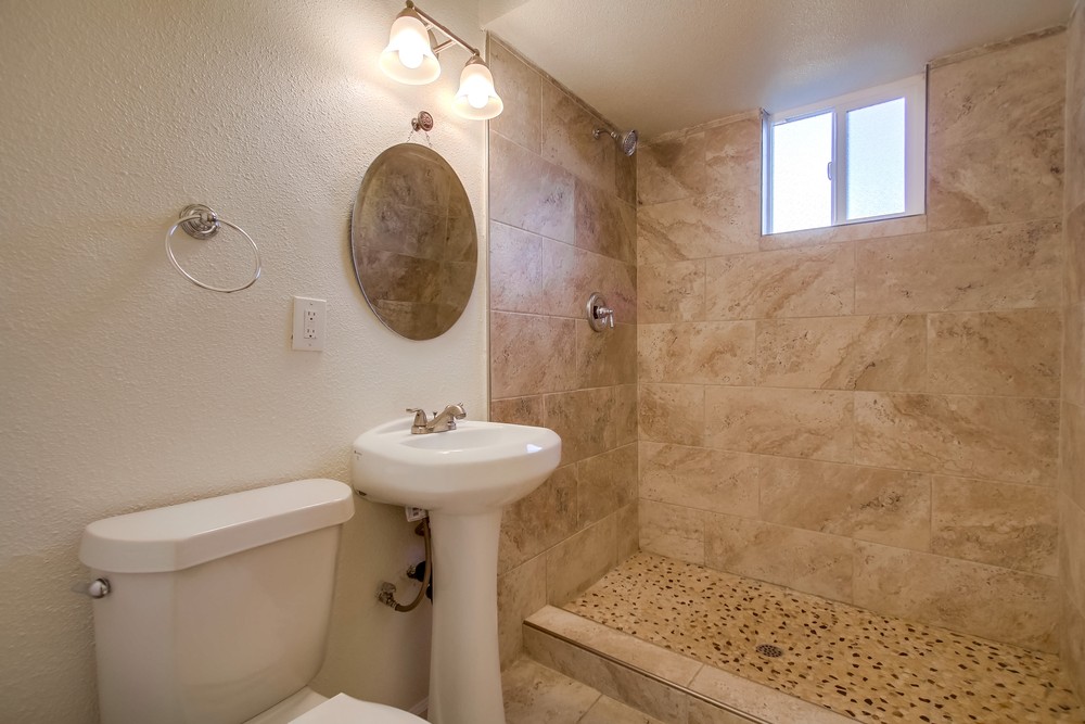 Virtual tour photo 38 of 77 for 712 Raven St