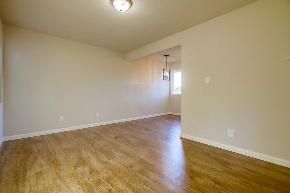 Virtual tour photo 41 of 77 for 712 Raven St