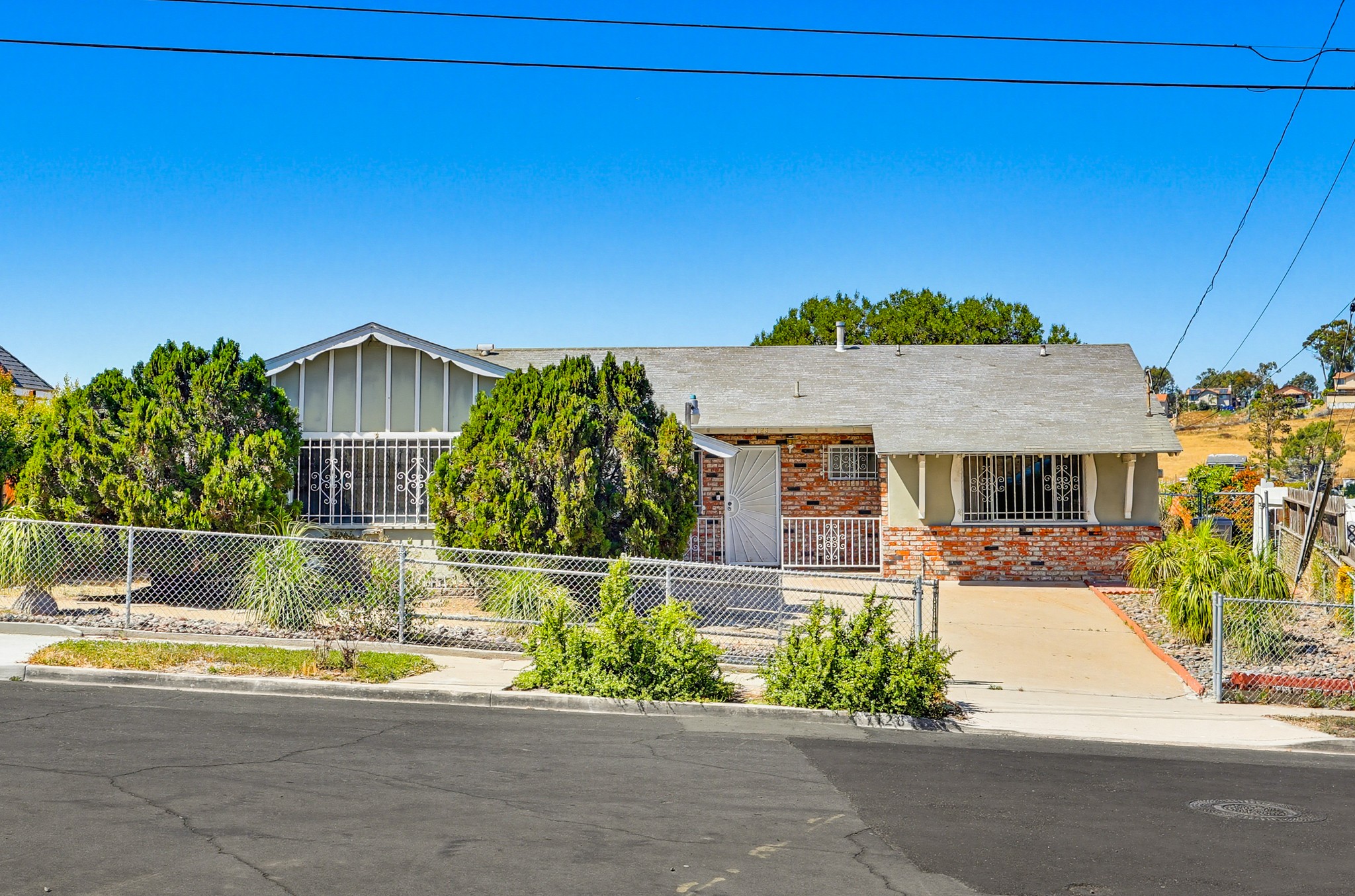 Virtual tour photo 1 of 65 for 7128 Jacmar Ave
