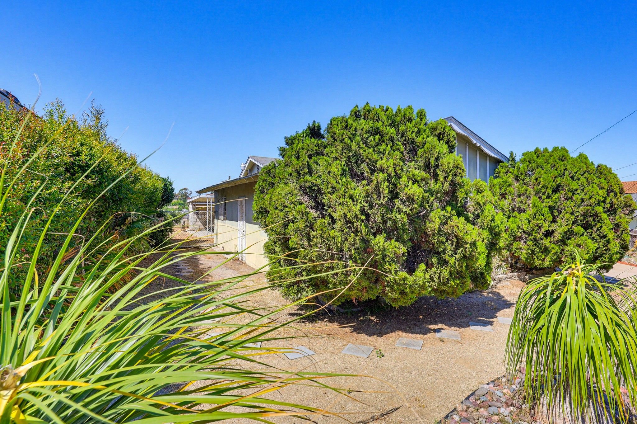 Virtual tour photo 7 of 65 for 7128 Jacmar Ave