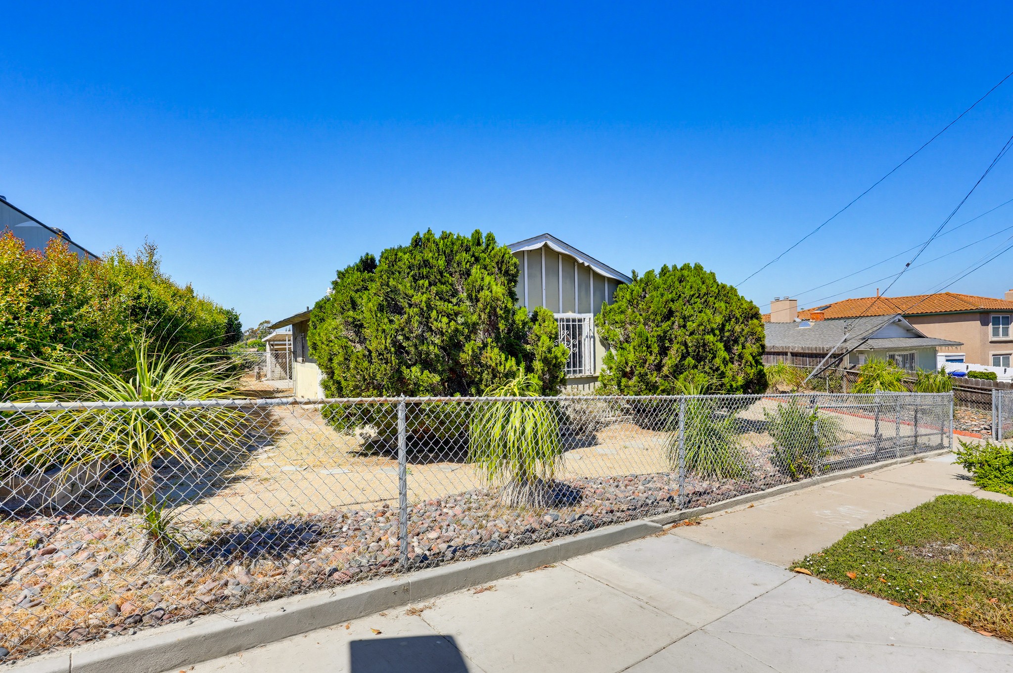 Virtual tour photo 8 of 65 for 7128 Jacmar Ave