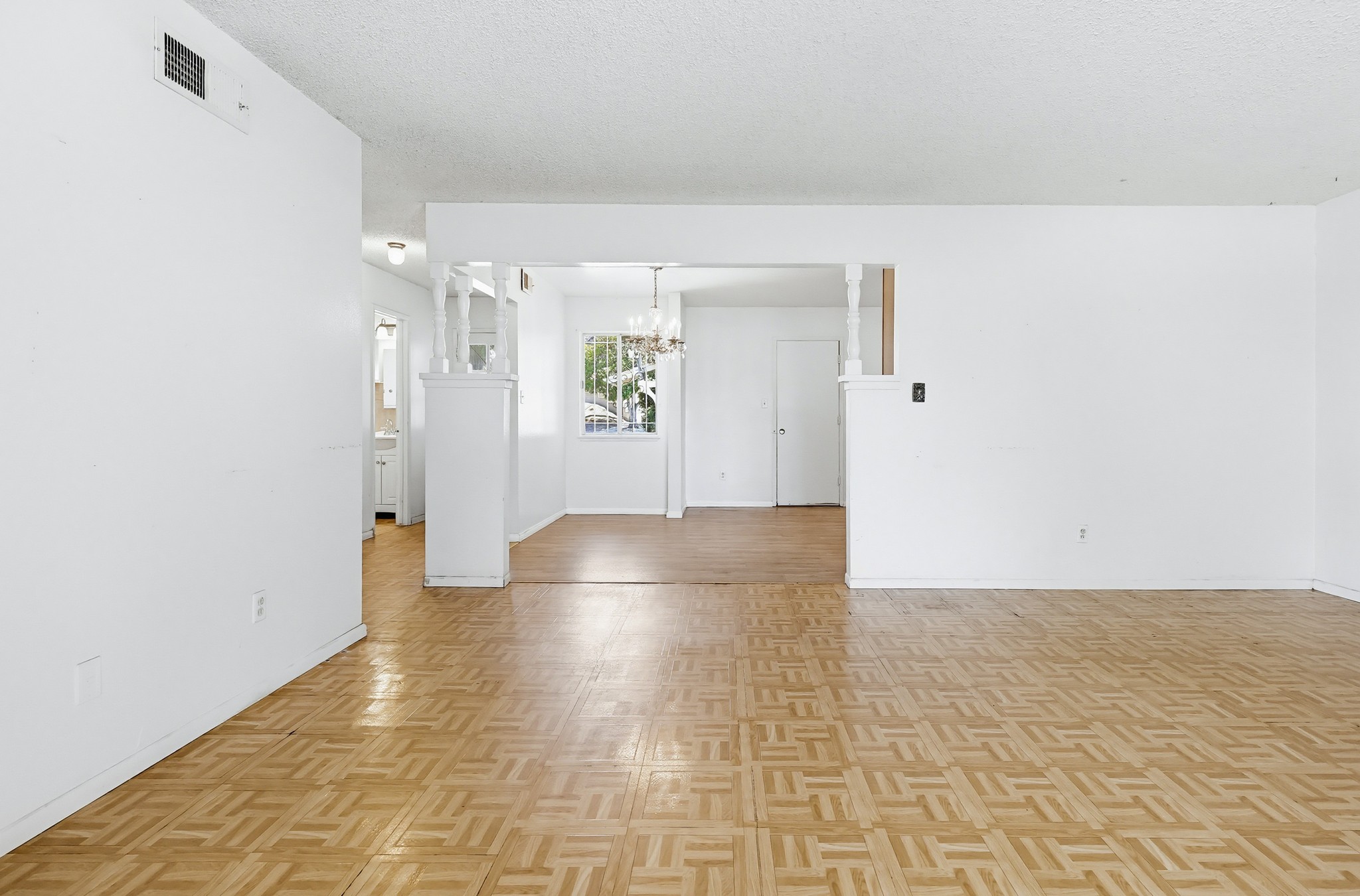 Virtual tour photo 19 of 65 for 7128 Jacmar Ave