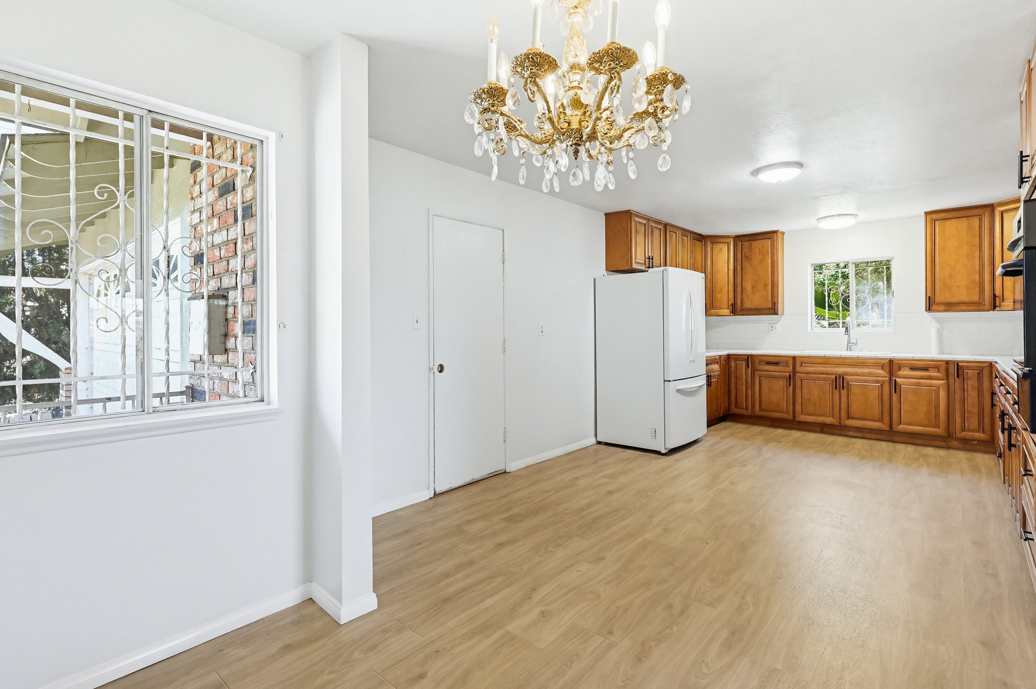 Virtual tour photo 21 of 65 for 7128 Jacmar Ave