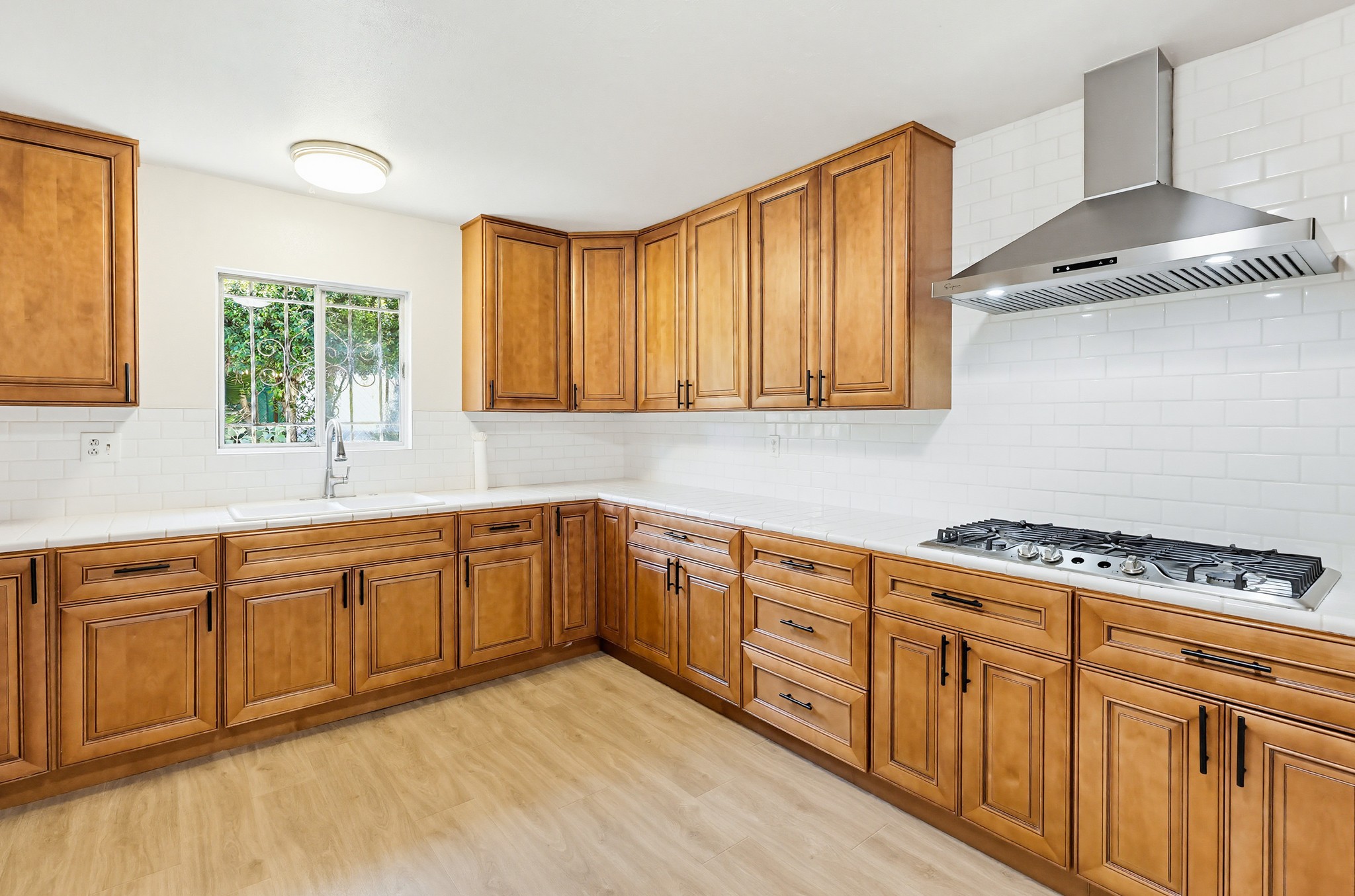 Virtual tour photo 26 of 65 for 7128 Jacmar Ave