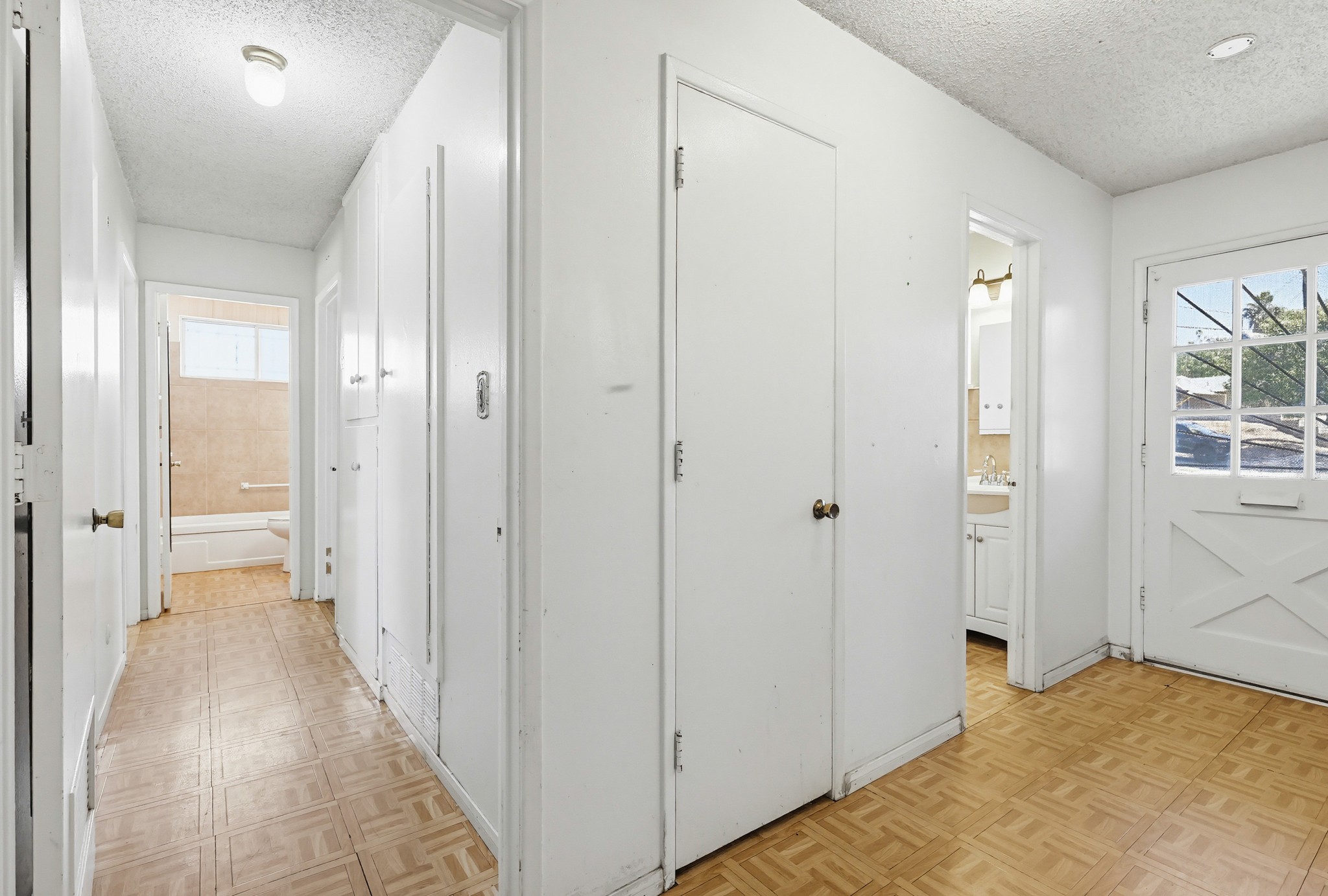 Virtual tour photo 29 of 65 for 7128 Jacmar Ave