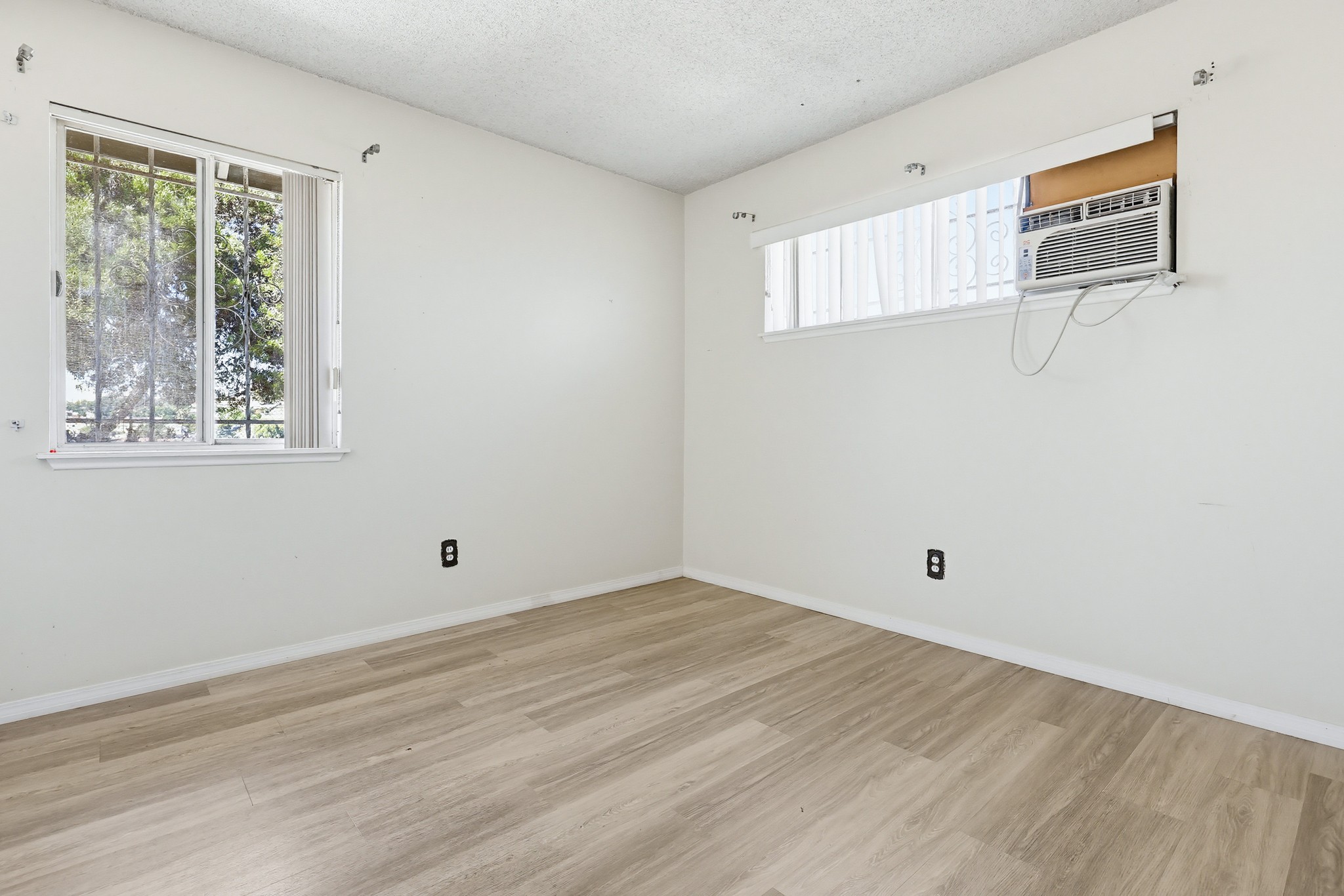 Virtual tour photo 34 of 65 for 7128 Jacmar Ave