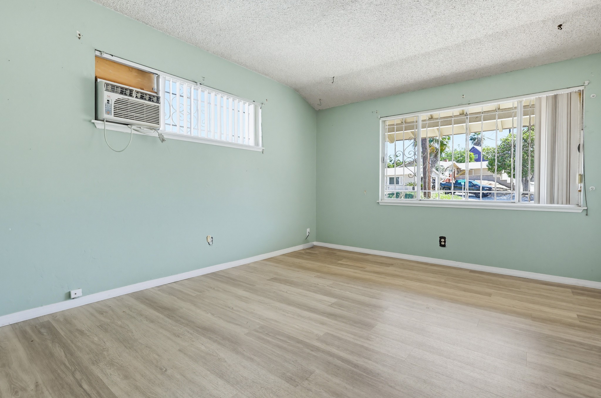 Virtual tour photo 40 of 65 for 7128 Jacmar Ave