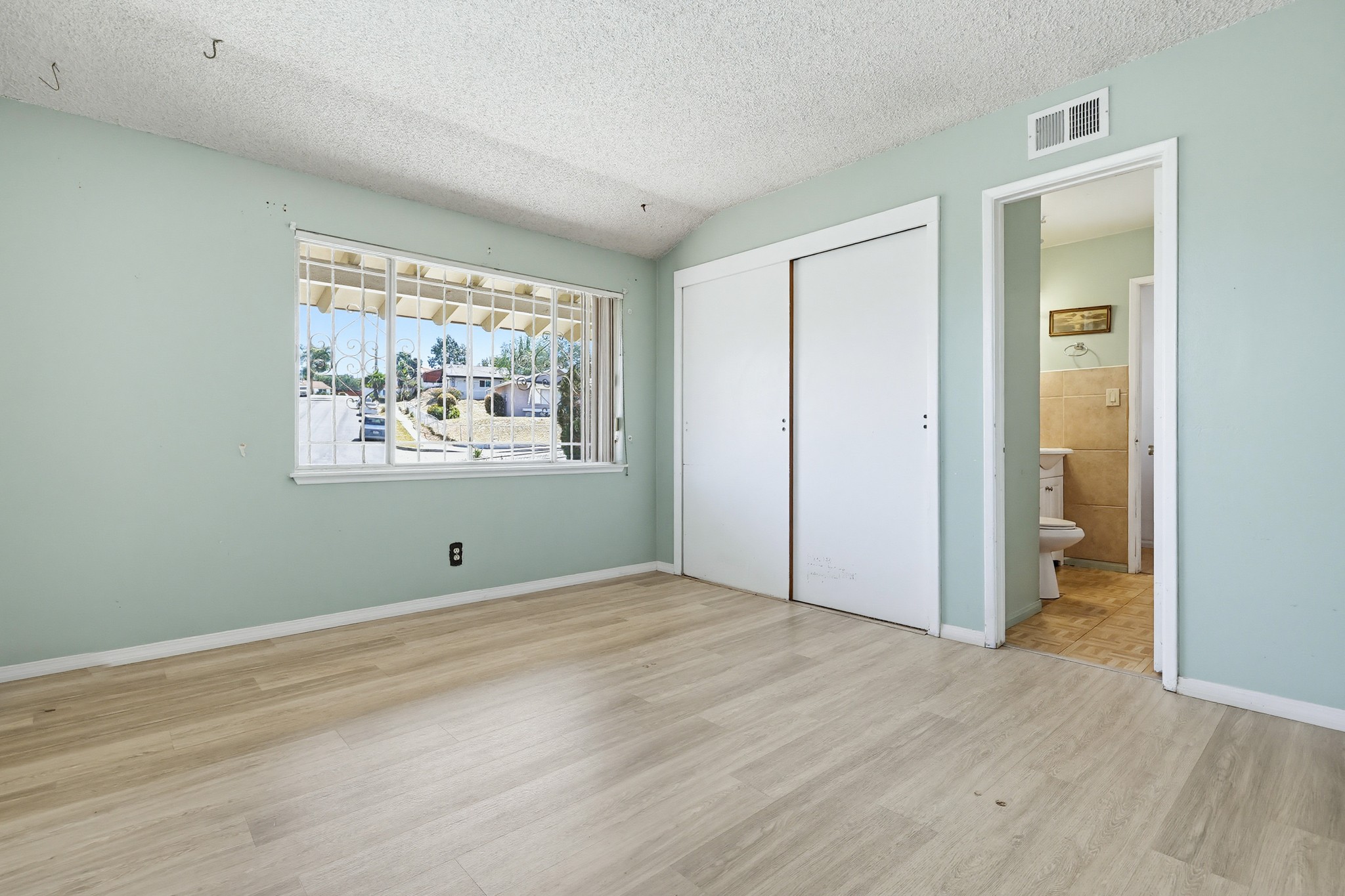 Virtual tour photo 41 of 65 for 7128 Jacmar Ave
