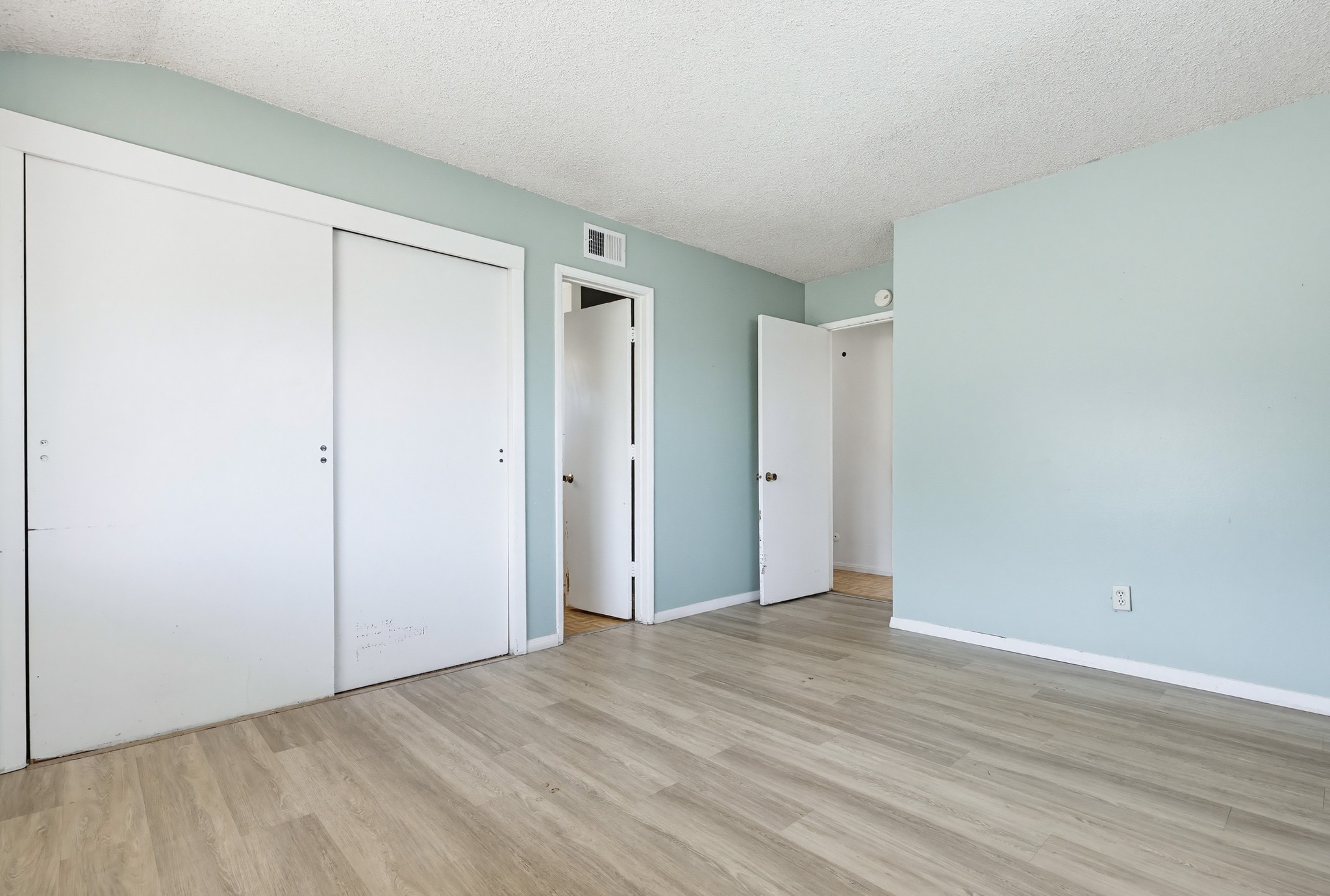 Virtual tour photo 42 of 65 for 7128 Jacmar Ave