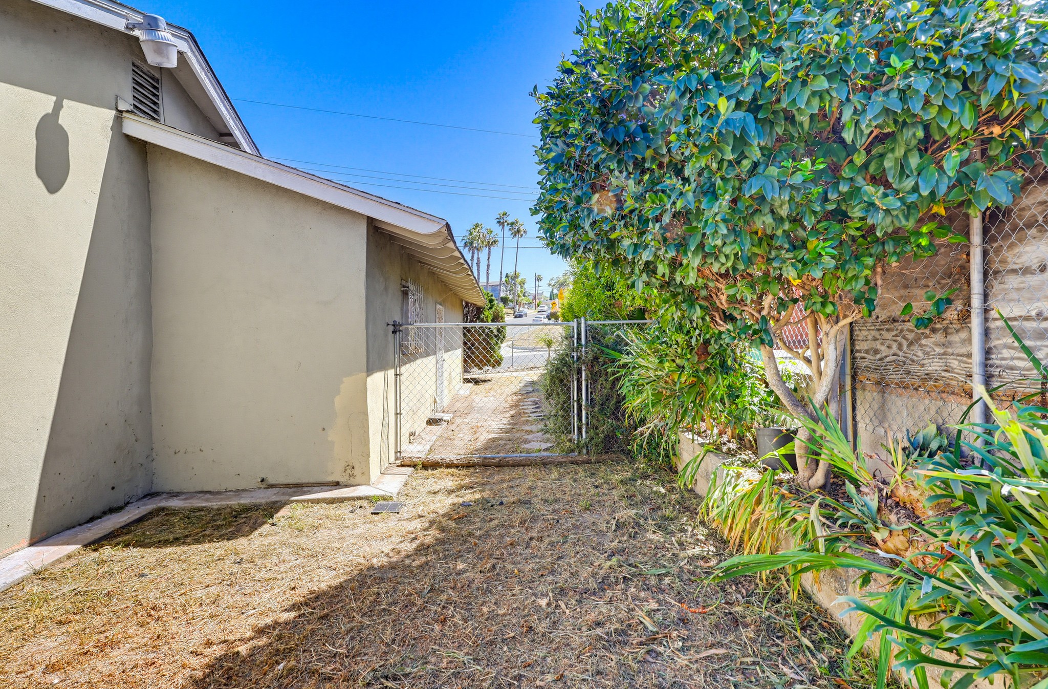 Virtual tour photo 59 of 65 for 7128 Jacmar Ave