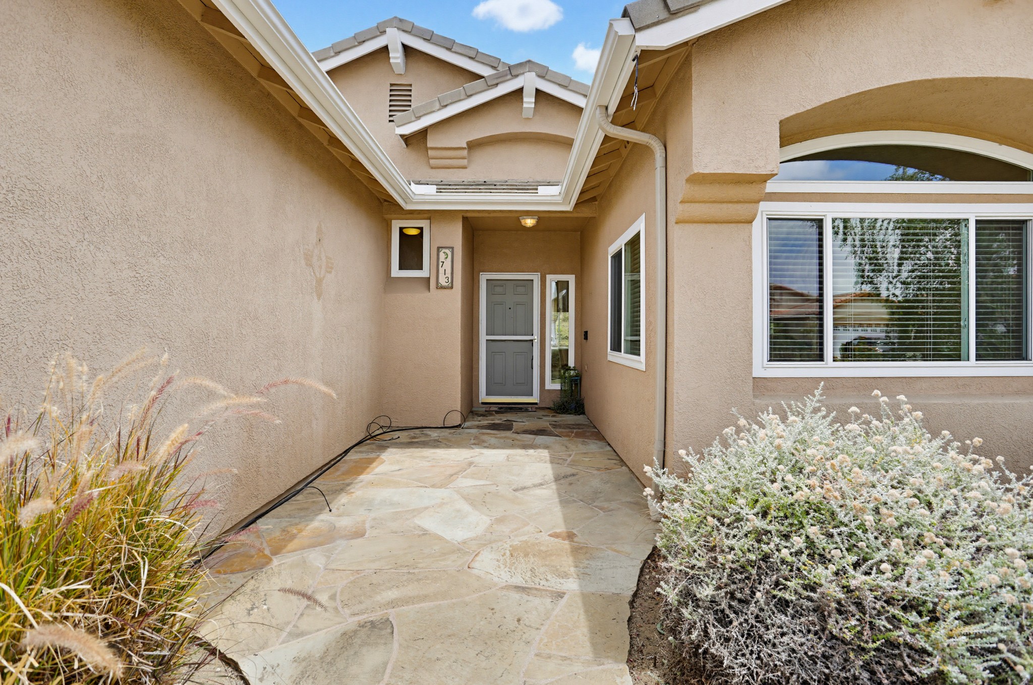 Virtual tour photo 3 of 39 for 713 Bel Air Dr W