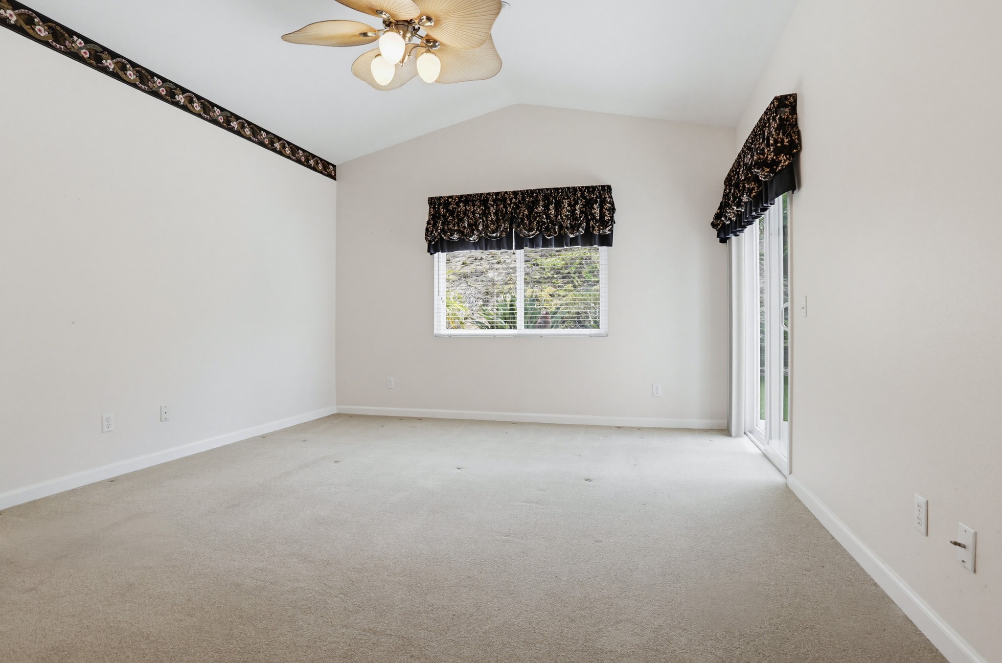 Virtual tour photo 18 of 39 for 713 Bel Air Dr W