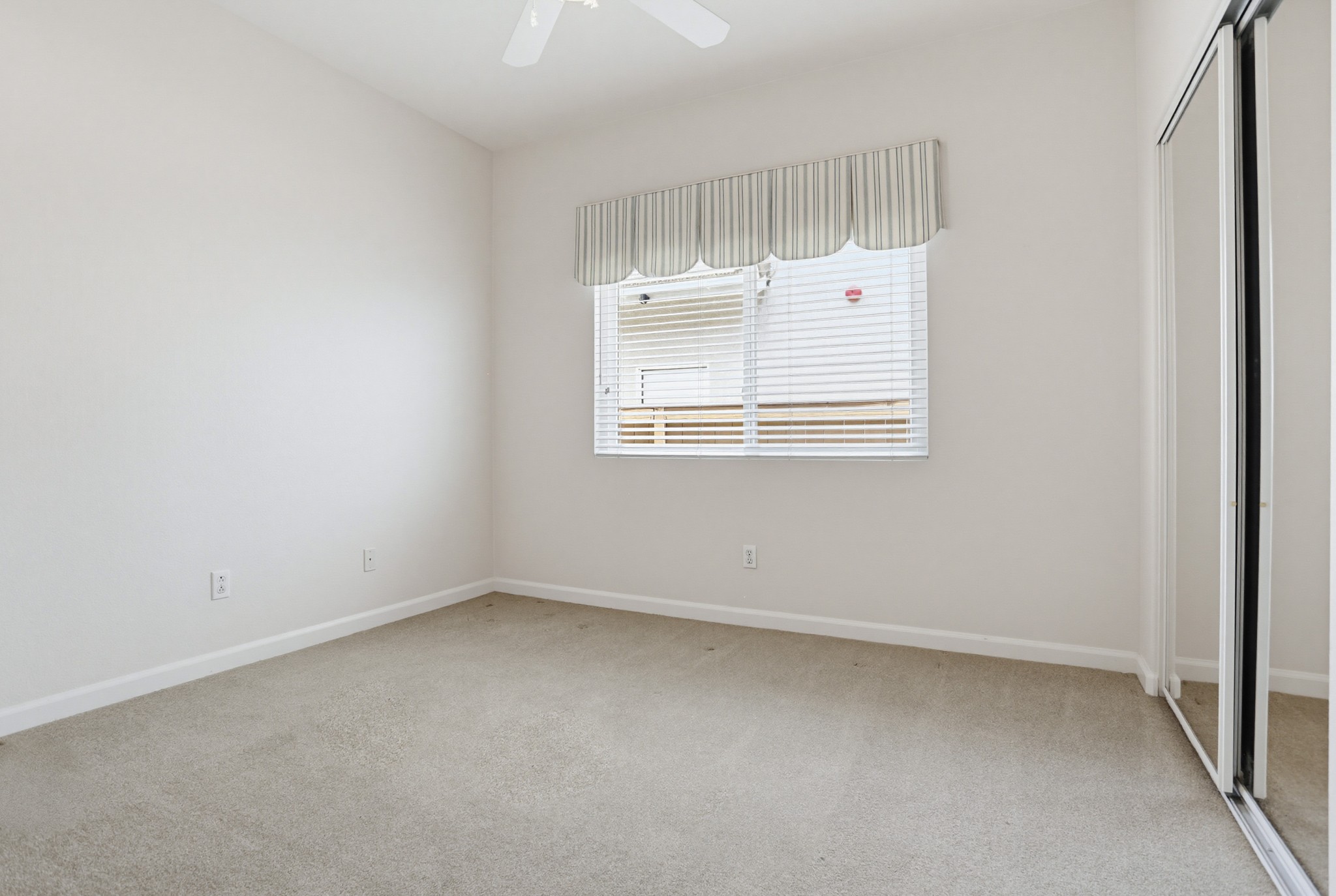Virtual tour photo 27 of 39 for 713 Bel Air Dr W
