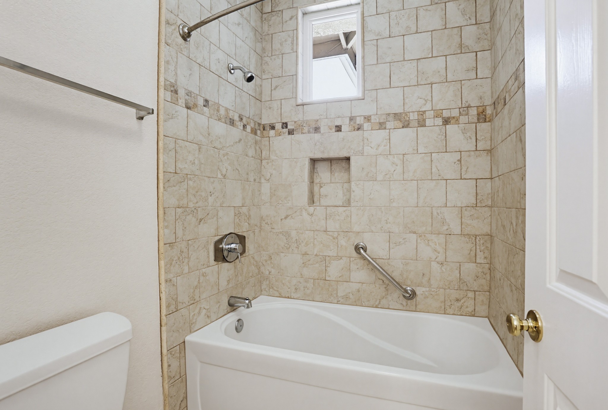 Virtual tour photo 30 of 39 for 713 Bel Air Dr W