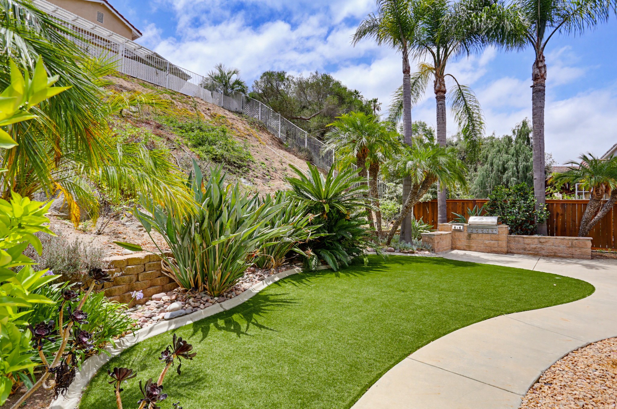 Virtual tour photo 36 of 39 for 713 Bel Air Dr W