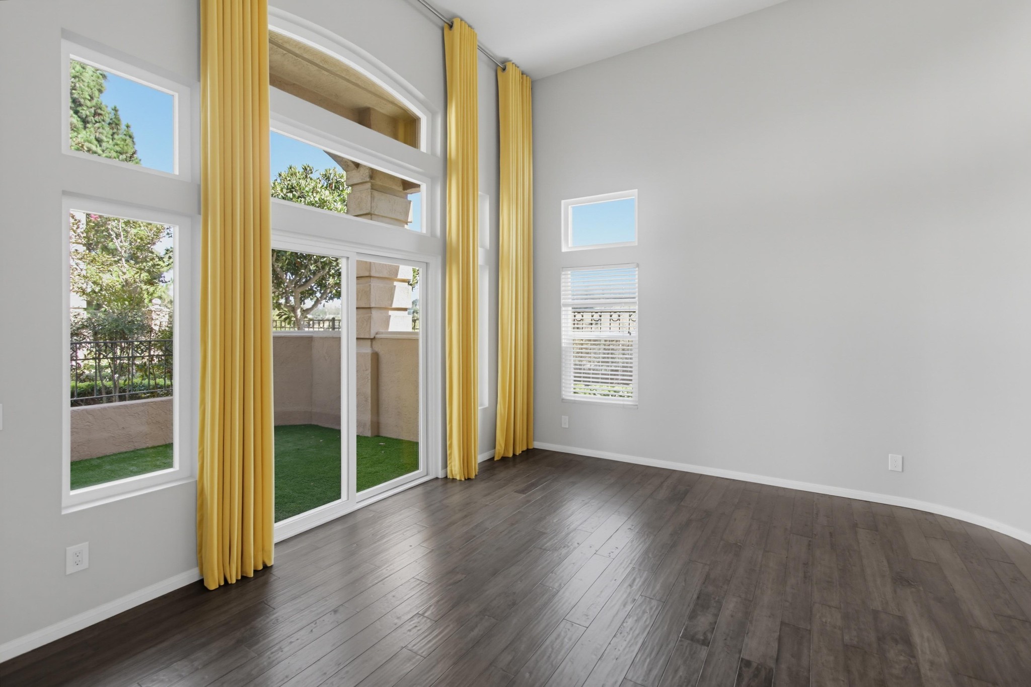 Virtual tour photo 9 of 65 for 7130 Calabria Ct Unit E