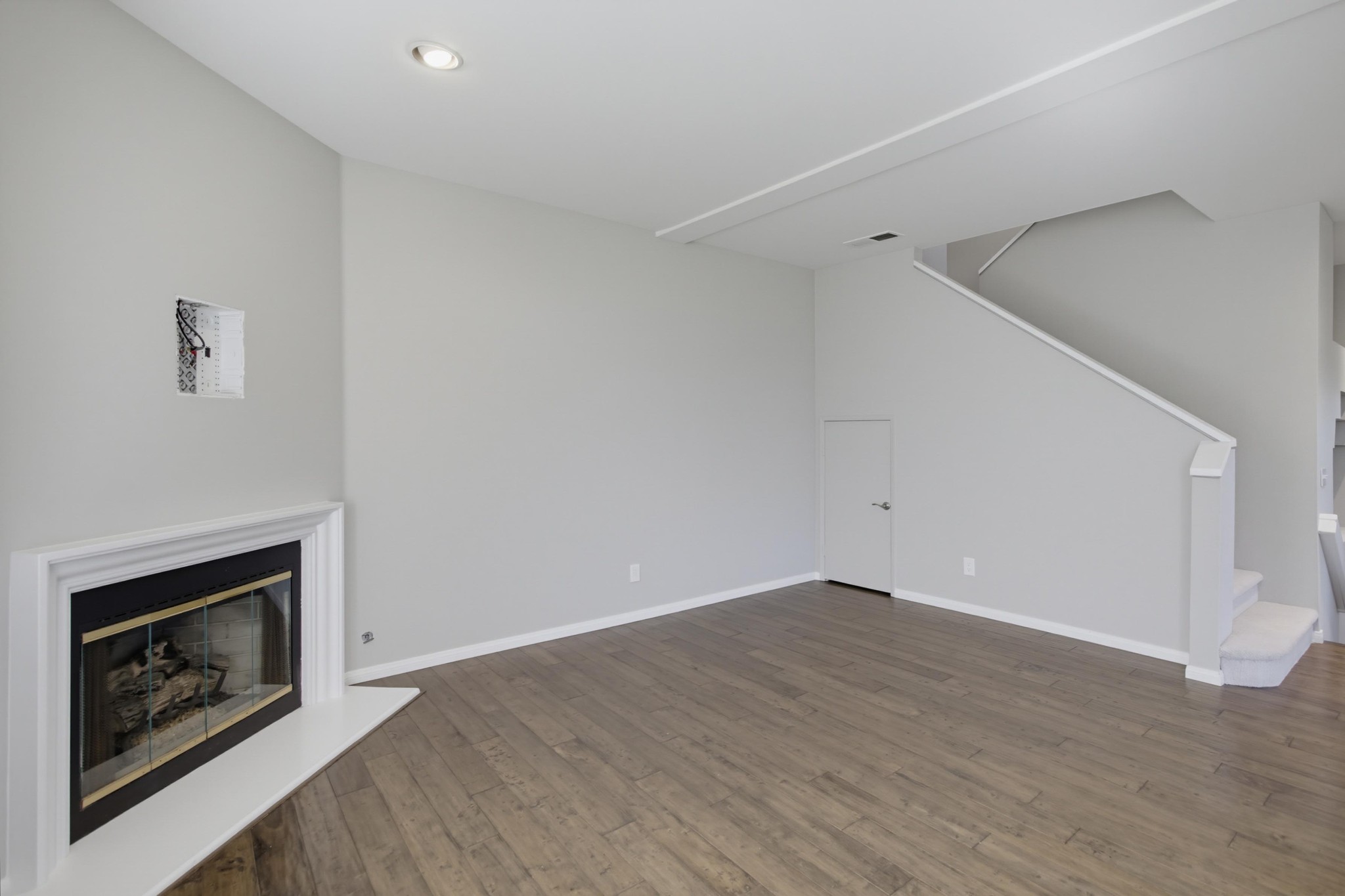 Virtual tour photo 22 of 65 for 7130 Calabria Ct Unit E
