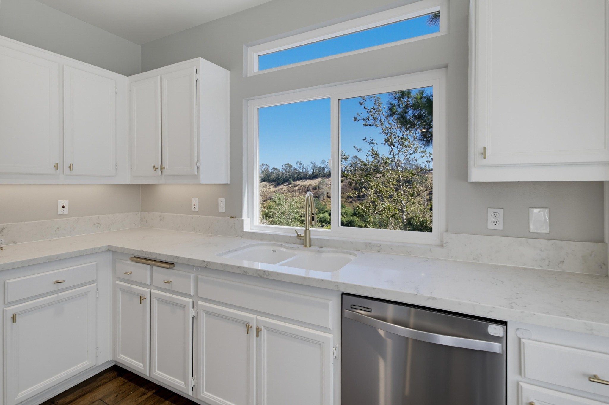 Virtual tour photo 28 of 65 for 7130 Calabria Ct Unit E