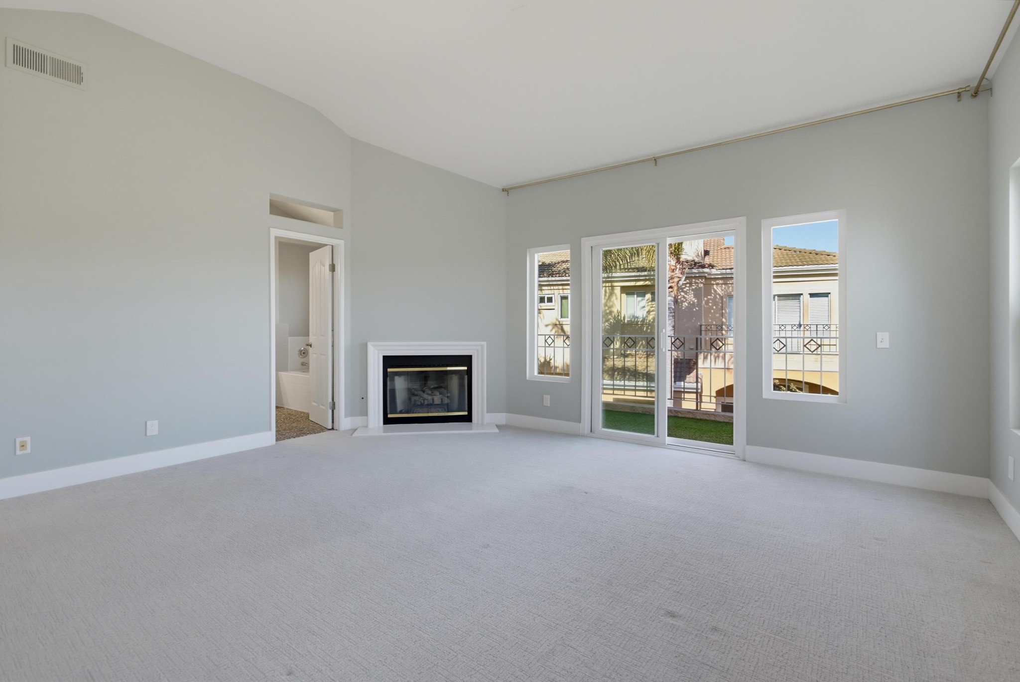 Virtual tour photo 39 of 65 for 7130 Calabria Ct Unit E