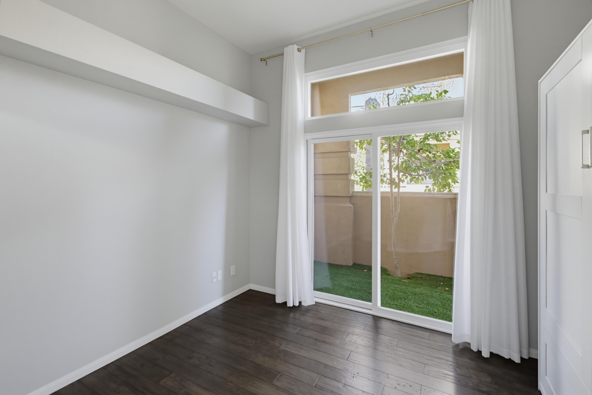 Virtual tour photo 53 of 65 for 7130 Calabria Ct Unit E