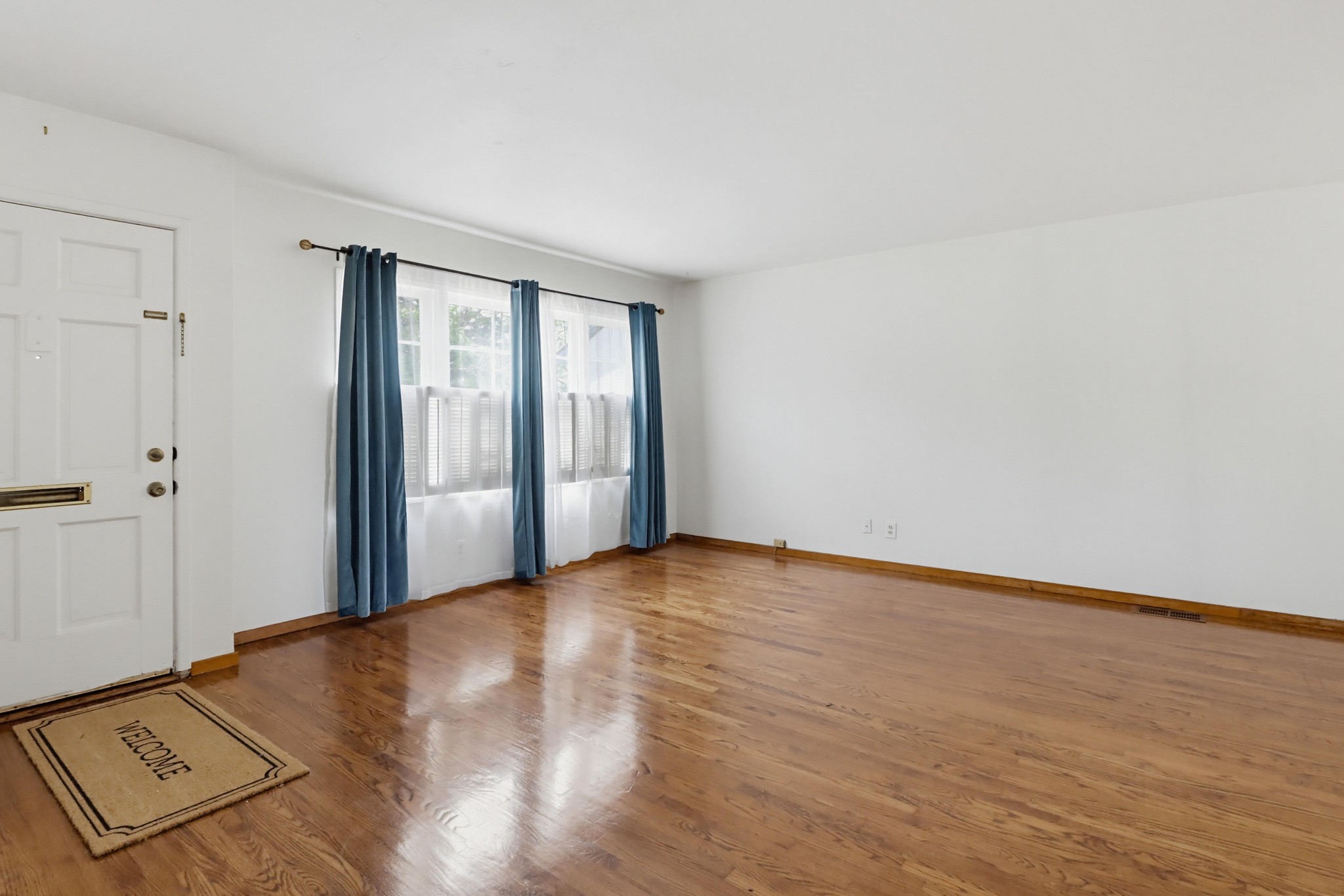 Virtual tour photo 12 of 77 for 7134 Hybeth Dr