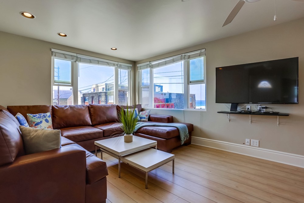 Virtual tour photo 9 of 38 for 714 Kingston Ct