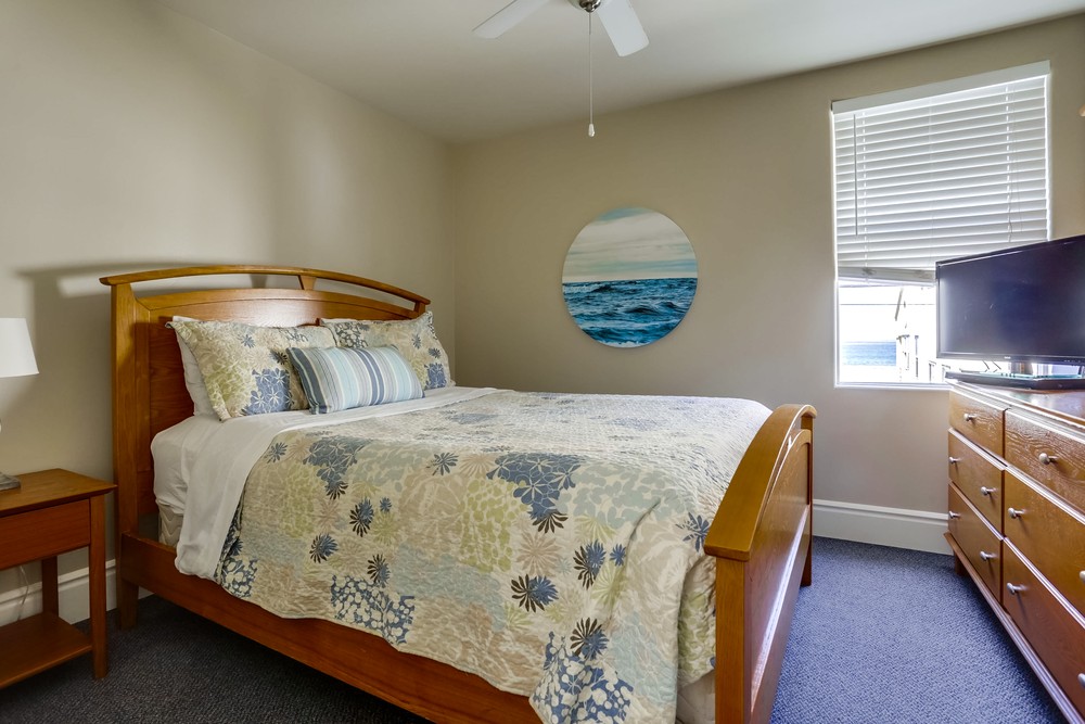 Virtual tour photo 27 of 38 for 714 Kingston Ct