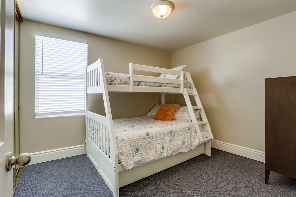 Virtual tour photo 29 of 38 for 714 Kingston Ct
