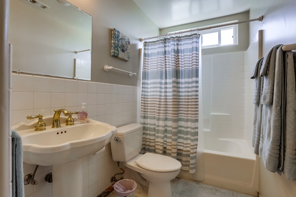 Virtual tour photo 31 of 38 for 714 Kingston Ct